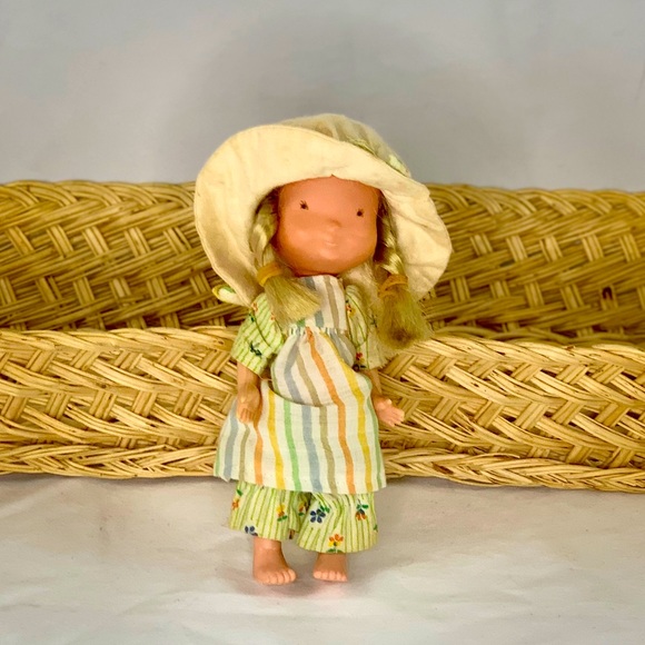 Vintage 1975 KTC ~ Holly Hobbie Friend Amy 6" Knickerbocker Doll w/Sun hat - Picture 1 of 4
